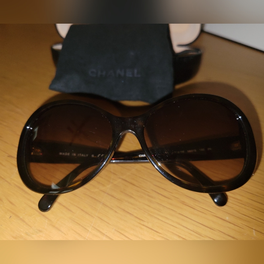 CHANEL Oversized Sunglasses in Brown with Case, Box, and Shopping Bag - Picture 13 of 14